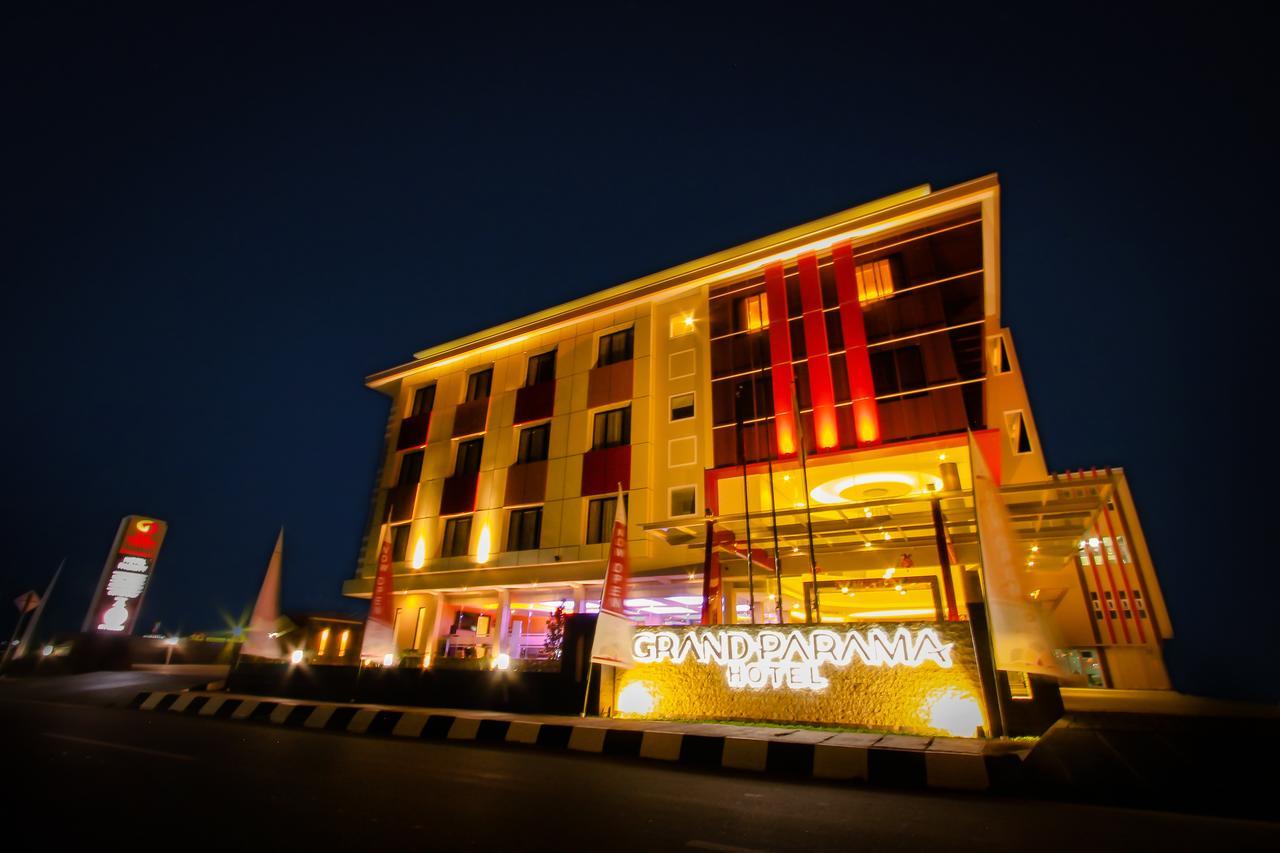 Grand Parama Hotel Tanjung Redep Buitenkant foto