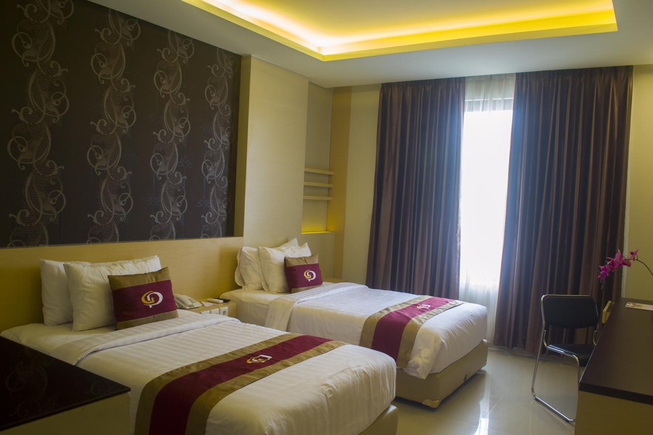 Grand Parama Hotel Tanjung Redep Buitenkant foto