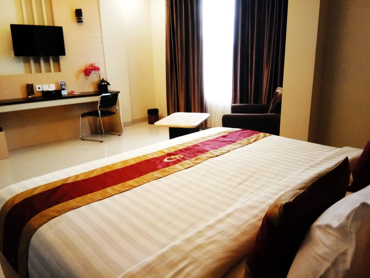 Grand Parama Hotel Tanjung Redep Buitenkant foto
