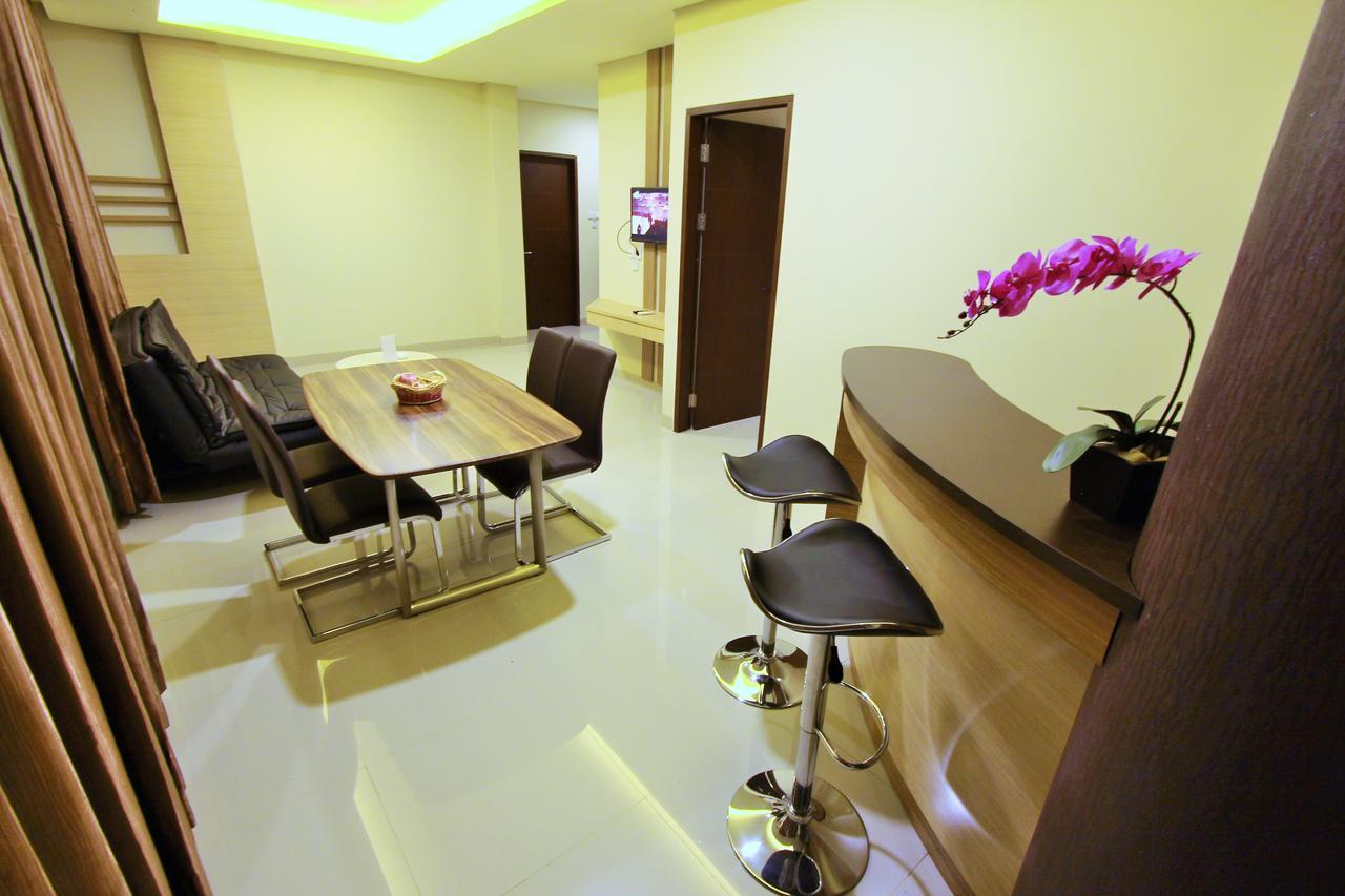 Grand Parama Hotel Tanjung Redep Buitenkant foto