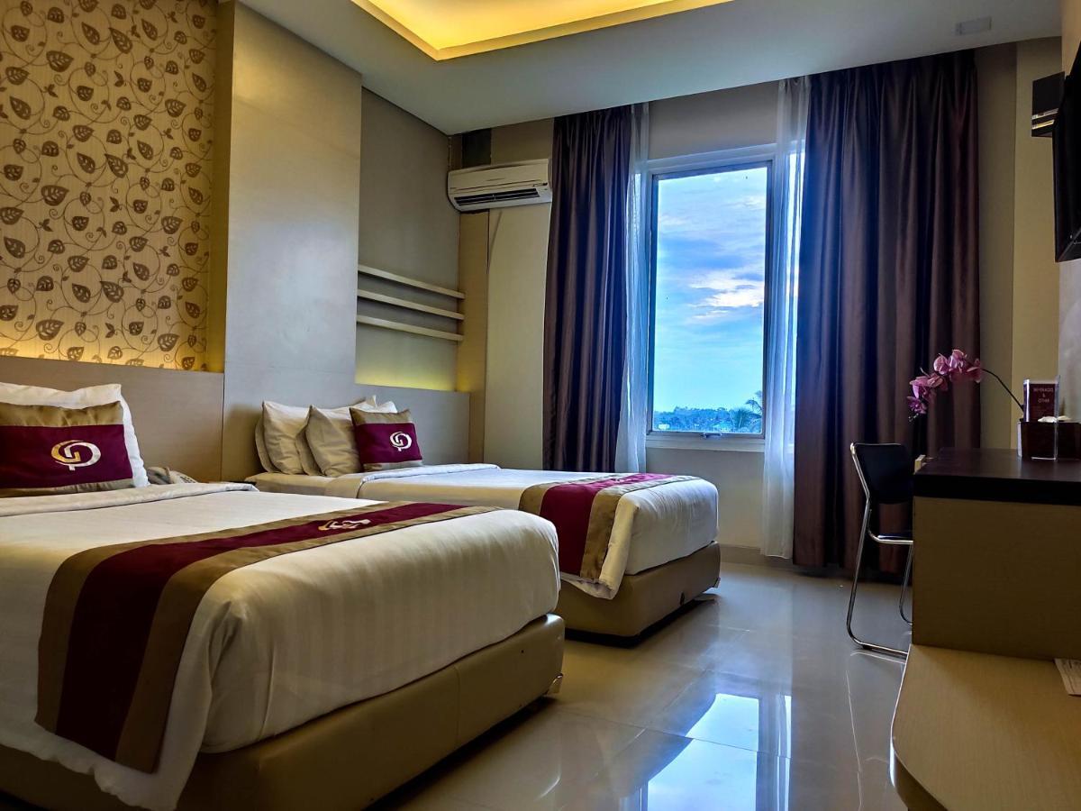 Grand Parama Hotel Tanjung Redep Buitenkant foto