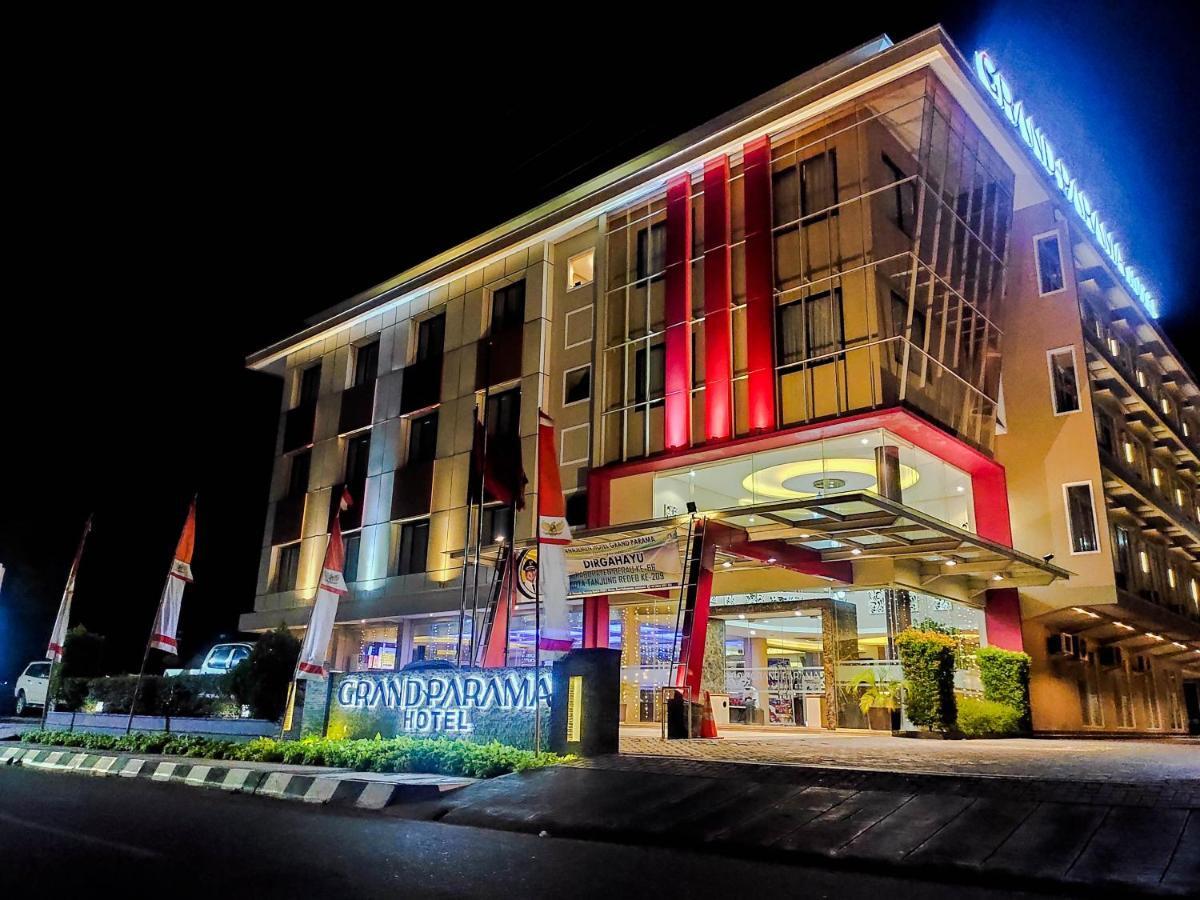 Grand Parama Hotel Tanjung Redep Buitenkant foto
