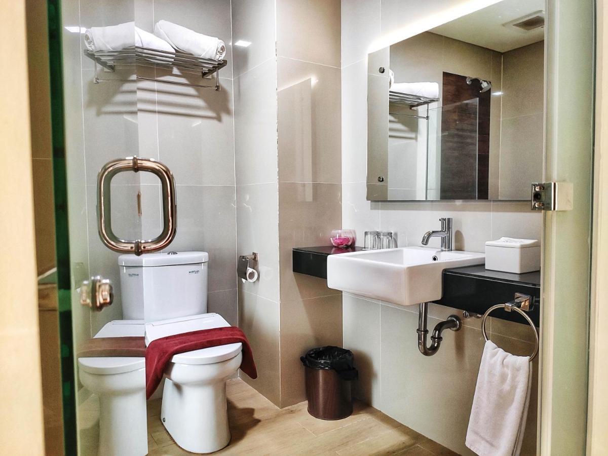 Grand Parama Hotel Tanjung Redep Buitenkant foto