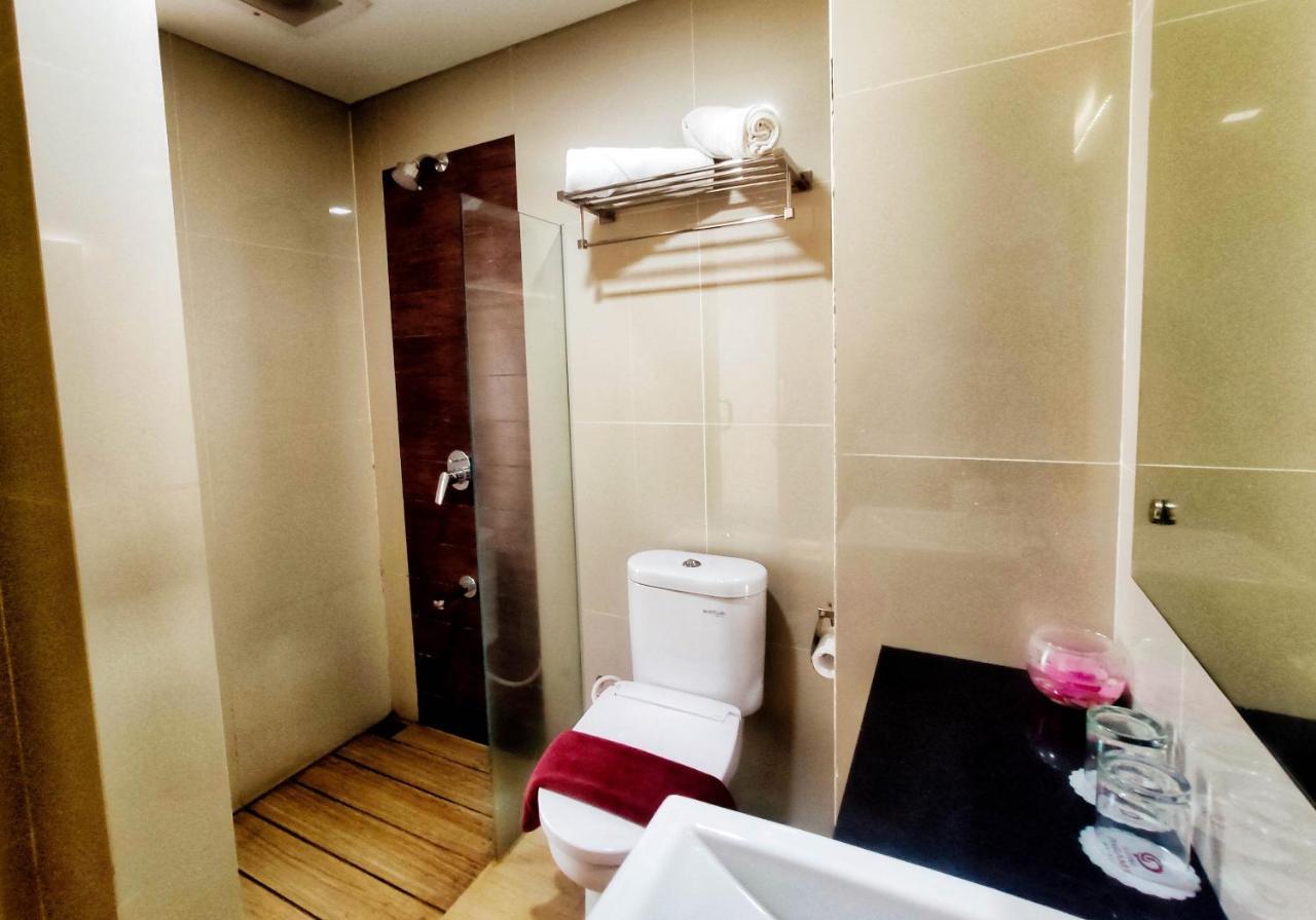 Grand Parama Hotel Tanjung Redep Buitenkant foto
