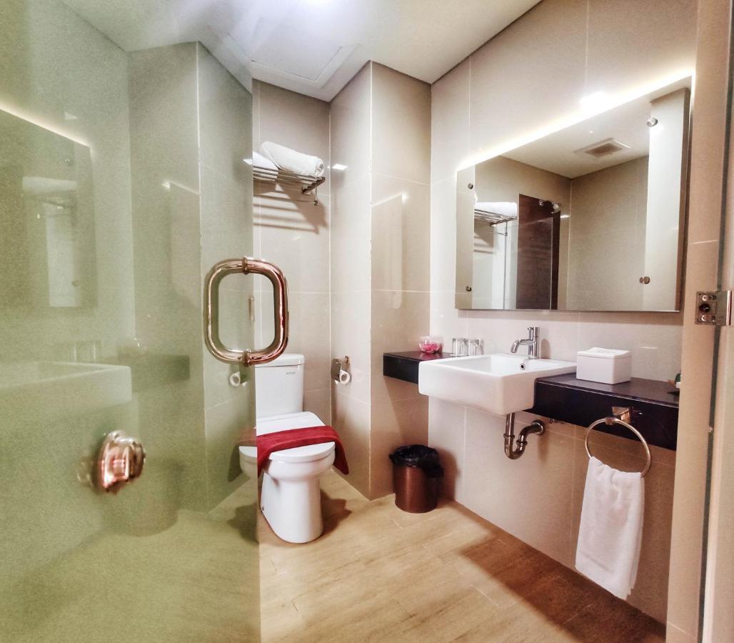 Grand Parama Hotel Tanjung Redep Buitenkant foto